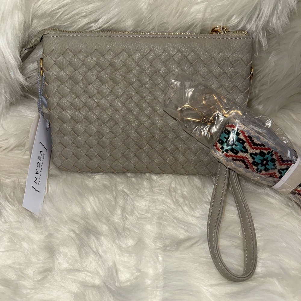 Chic Woven Wristlet in Elegant Gray NWT